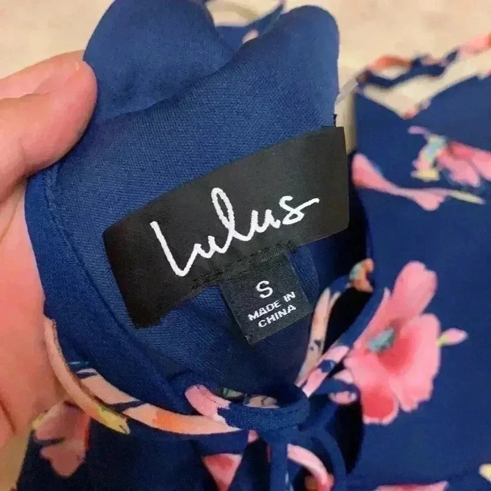 Lulus - Picture 3 of 3